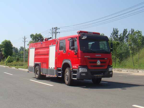 重汽8噸泡沫消防車(國(guó)五)|豪沃中型重型泡沫消防車|湖北江南泡沫消防車生產(chǎn)廠家|價(jià)格廠價(jià)直銷15271311188